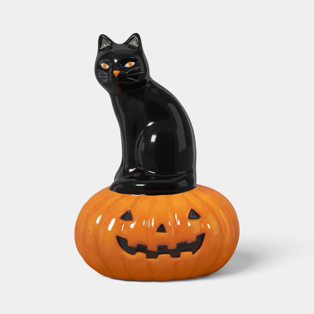 Cat nwt and Jack Ceramic Decorative Sculpture Halloween pumpkin
